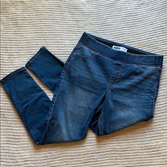 Old Navy Denim - Old Navy Rockstar Jegging